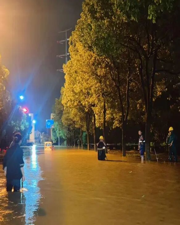 闻“风”而动 向雨而行  兴仪集团统筹指挥，经产投公司全力迎战台风“白海豚”